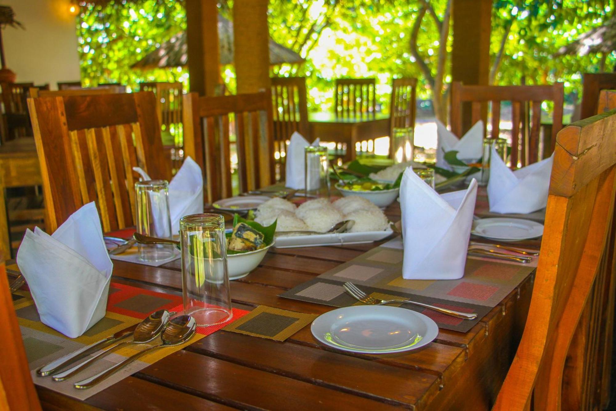 Ceylon Amigos Eco Resort Sigiriya Bagian luar foto